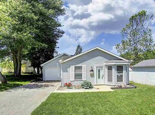 242 Railroad St, Churubusco, IN
