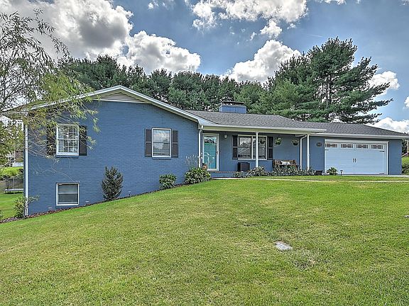 3rd image of 19471 McCray Dr