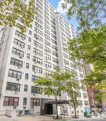 155 E 38th St #17D — Photo 9
