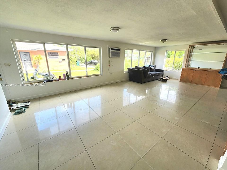 1st image of 297 NE 108th St #2