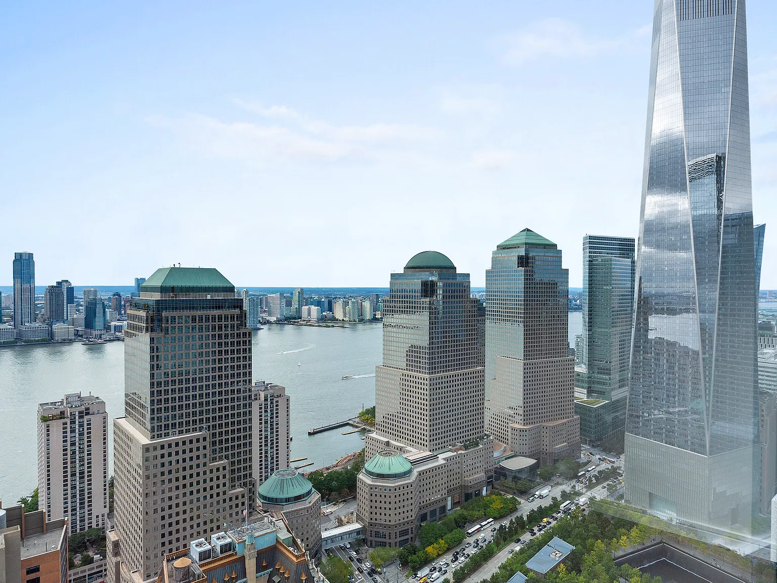 125 Greenwich Street — Photo 2