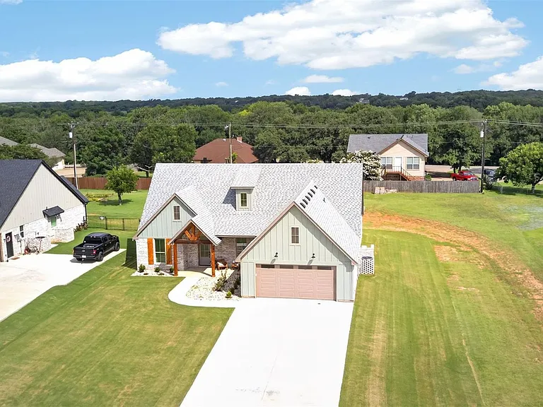 2604 Candlestick Dr — Photo 3