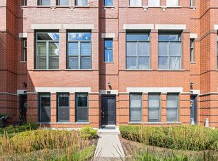 233 W Wood St #73B, Palatine, IL 60067
