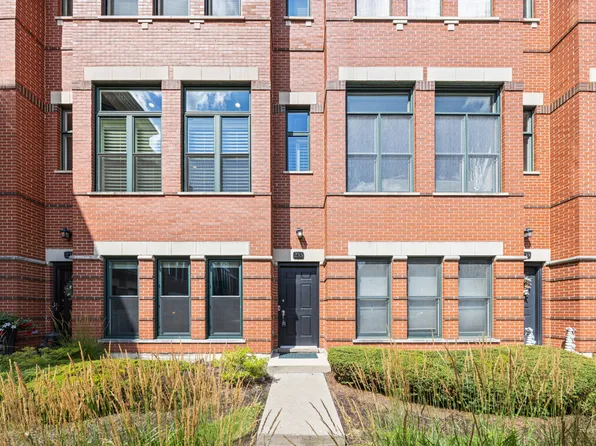 233 W Wood St #73B, Palatine, IL 60067