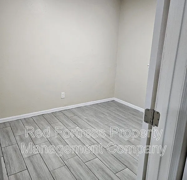 5319 27th St SW — Photo 8