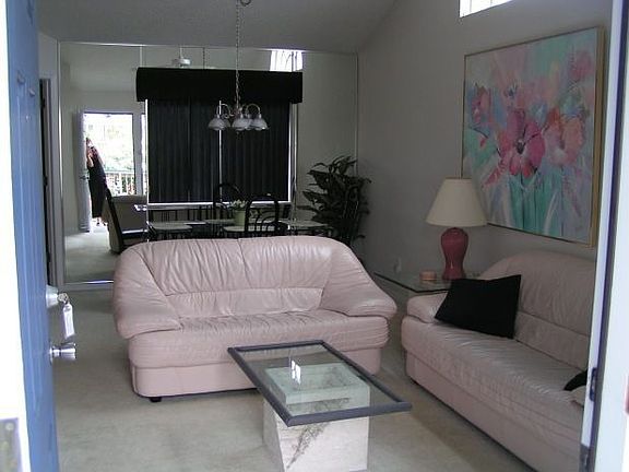 4th image of 4210 Sun Village Ct