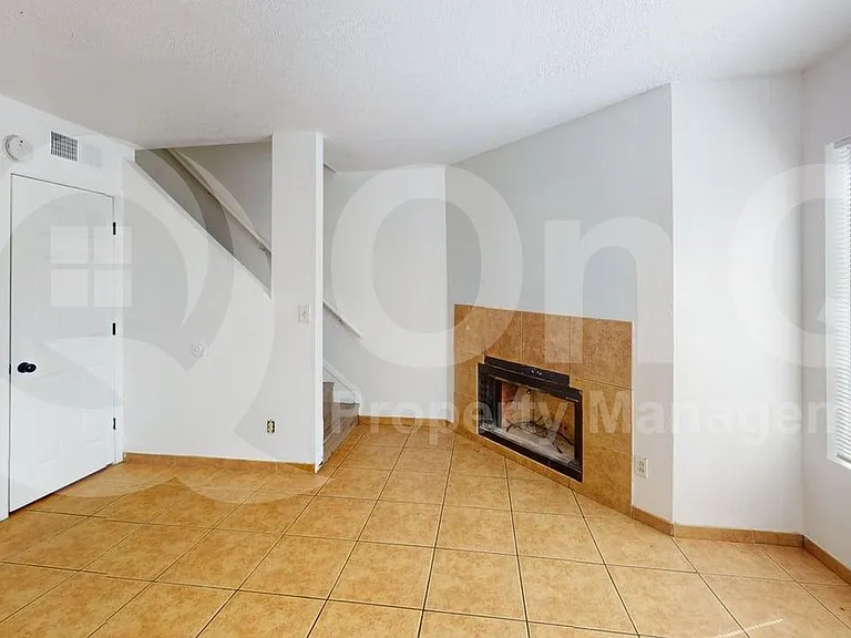 15601 N 30th St #5 — Photo 6