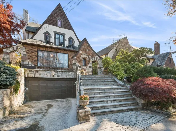 84-17 Midland Parkway, Jamaica Estates, NY 11432