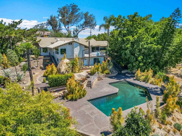 1389 Merritt Dr, El Cajon, CA 92020