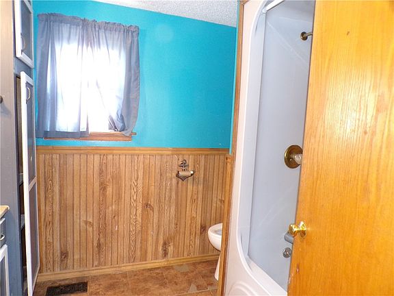 5th image of 1175 N 2550 East Rd