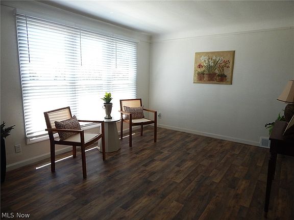 3rd image of 6614 Renwood Dr