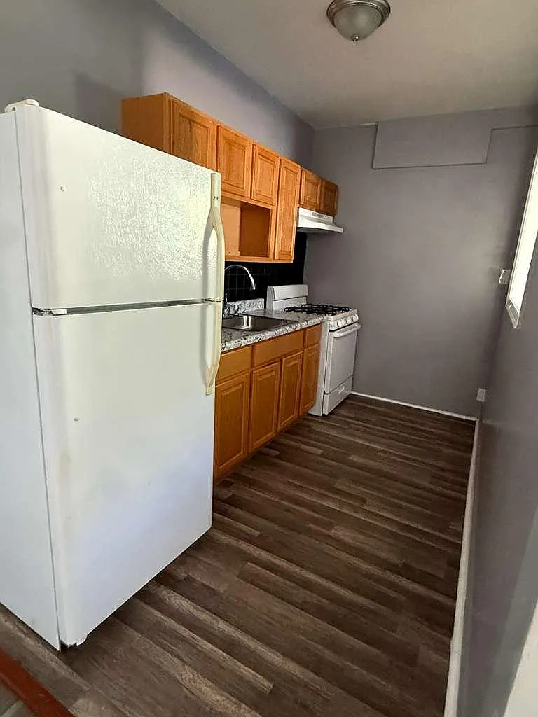 3 bed, 850 sqft, $1,400 — Photo 4
