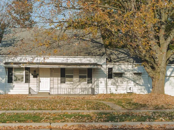 22421 Beaconsfield Ave, Eastpointe, MI 48021