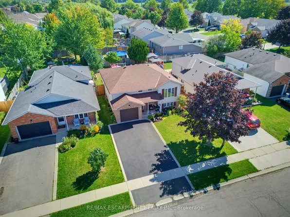6 Stuart St W, Caledonia, ON N3W 2L3
