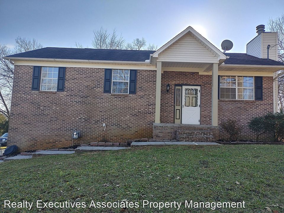1st image of 1927 Penwood Dr