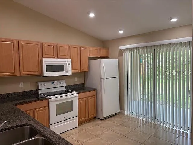 113 Brunswick Ln #B — Photo 4