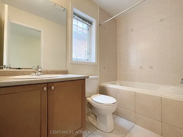 5295 Major Mackenzie Dr E — Photo 20
