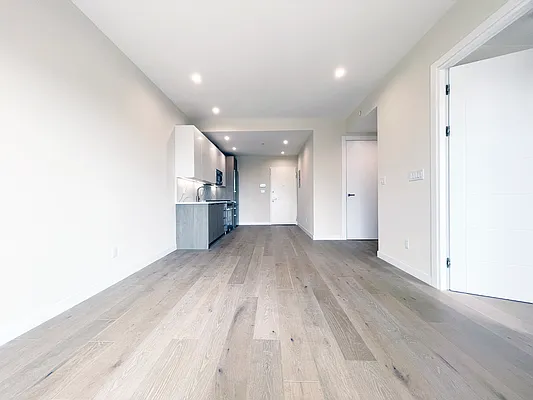 Rented by Bohemia Realty Group | media 16