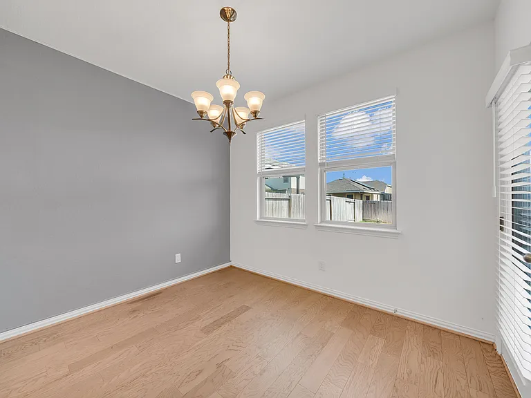 2050 Egret Ave — Photo 8