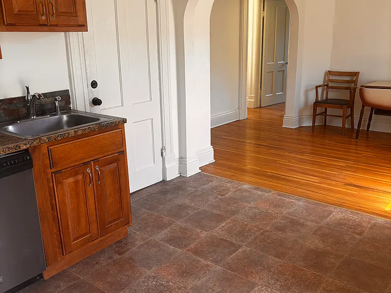 295 W Tupper St #2 — Photo 6