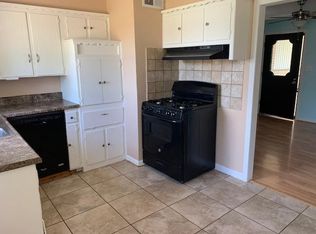 729 SW 2nd St, Moore, OK 73160