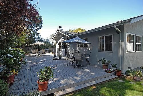 2nd image of 2084 Queens Ln