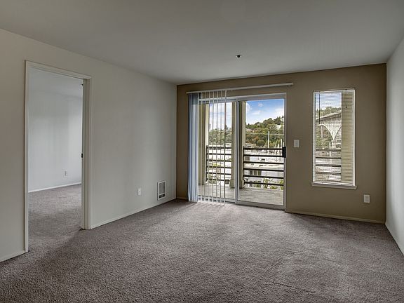 5th image of 920 N 34th St APT 72