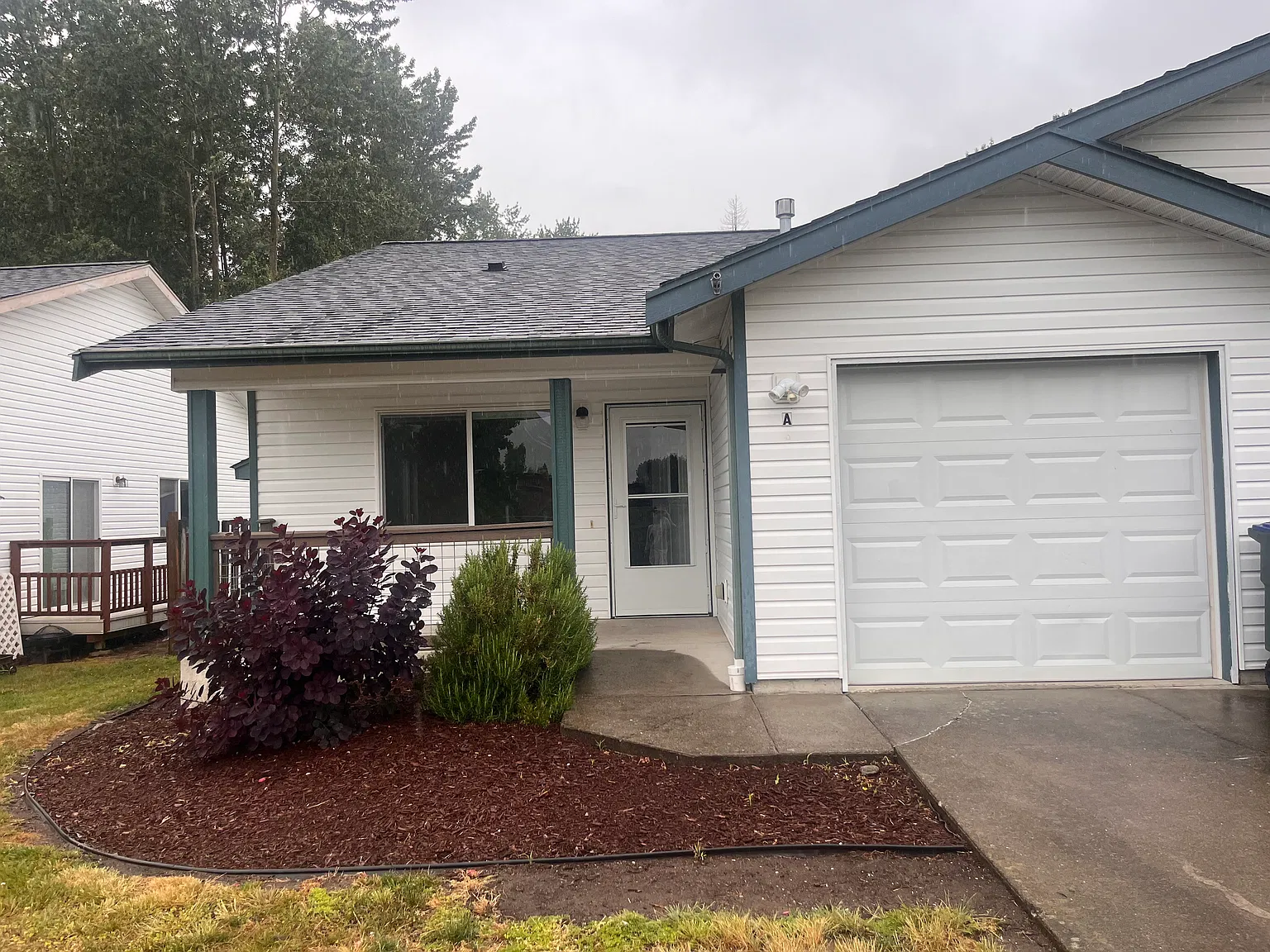 3 bed, 1325 sqft, $1,975 — Photo 3