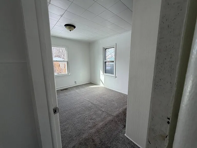 636 White St — Photo 6