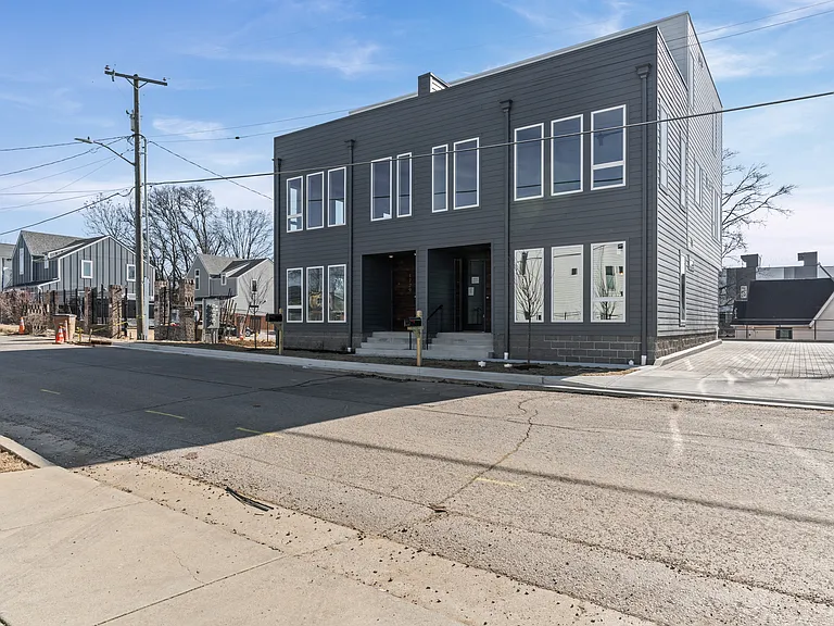 1729 Simpkins St — Photo 36