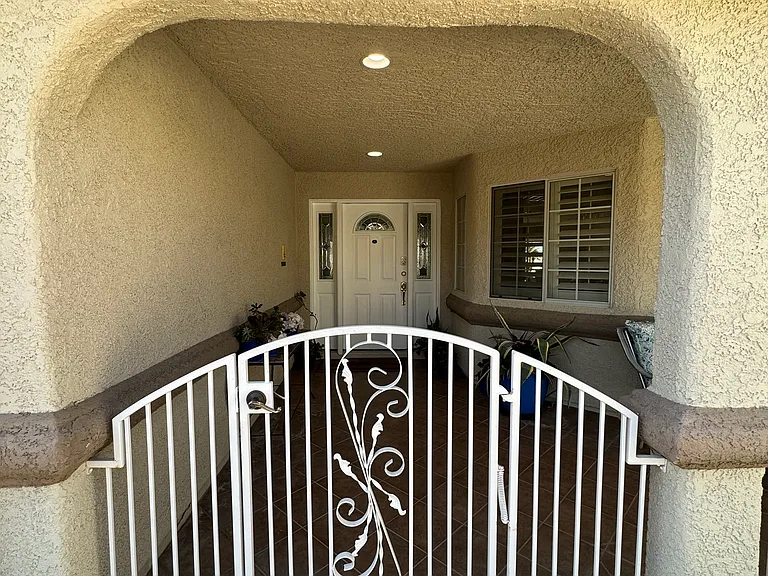 1020 Calico Ridge Dr — Photo 3