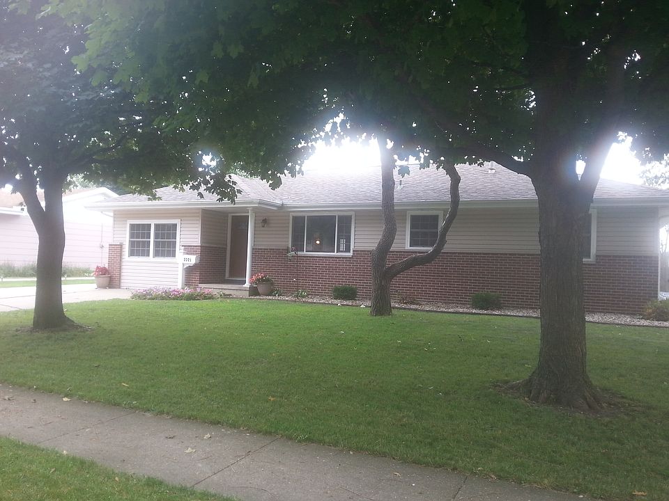 1st image of 2321 Essex Ave