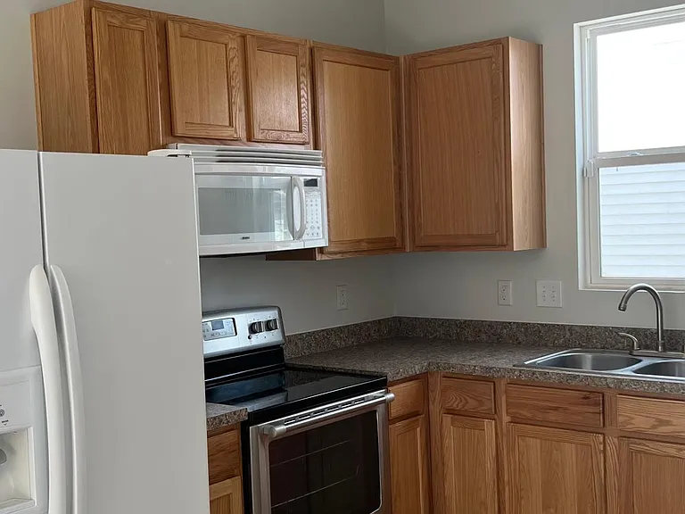 7831 Freesia St — Photo 13