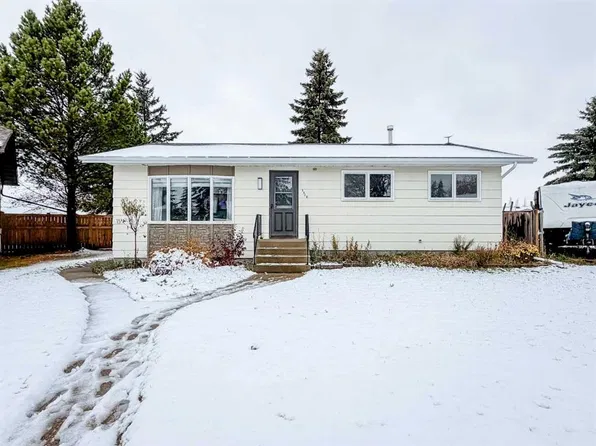 3808 E 64a Street Close, Stettler, AB T4K 1G2