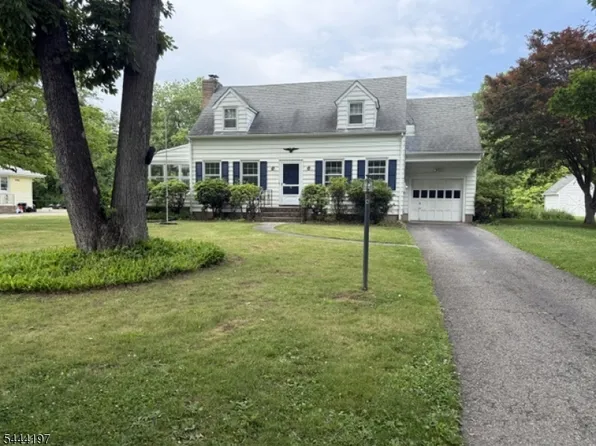 4 GORDON RD, Roxbury Twp., NJ 07885