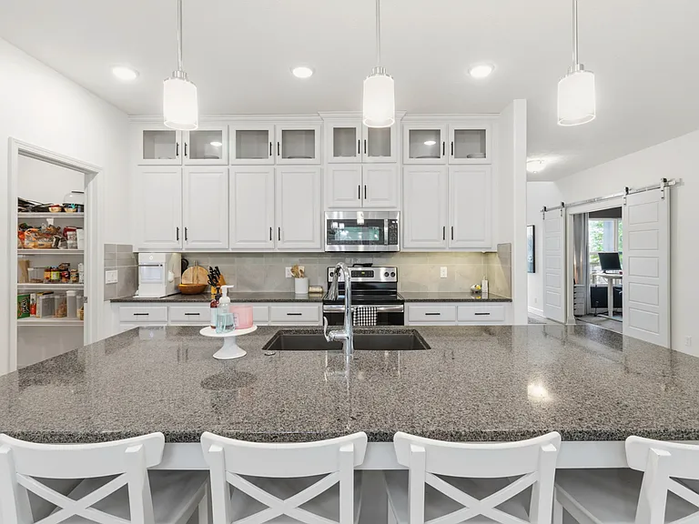 19506 Shadow Ridge Dr — Photo 16