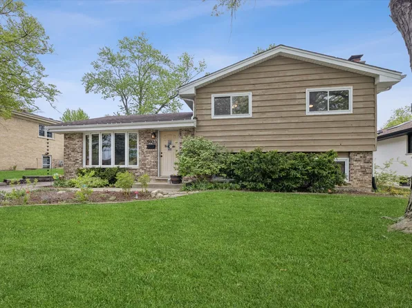 5923 Brookbank Rd, Downers Grove, IL 60516