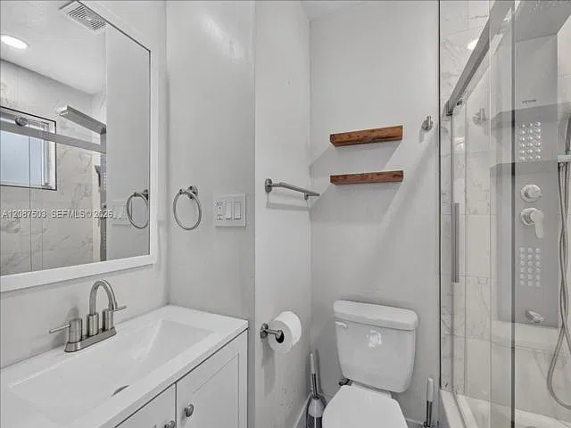 3 bed, 2.0 bath, $3,300 — Photo 4