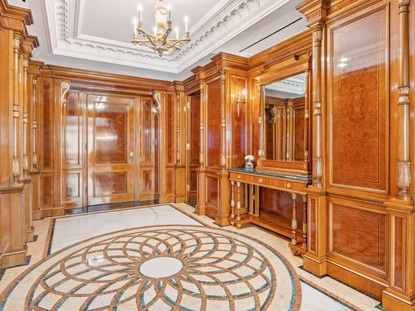 721 5th Avenue image 9 of 26