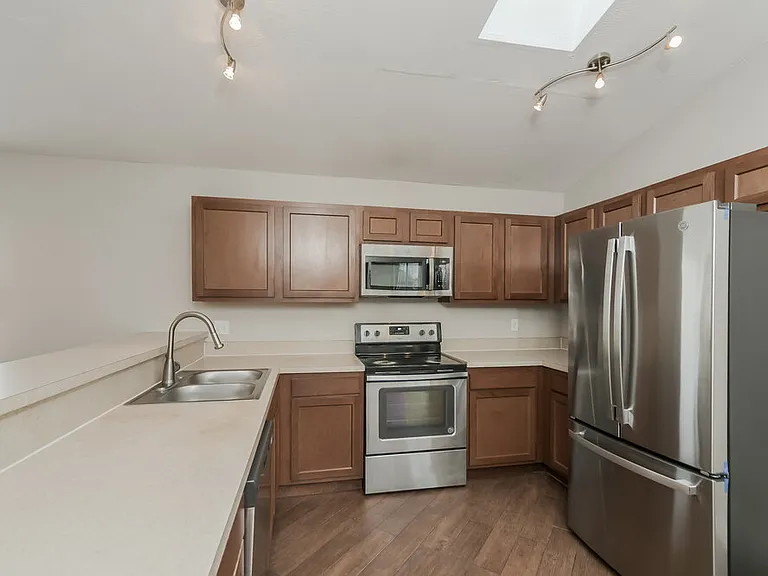 206 Kingshill Ct SE — Photo 8