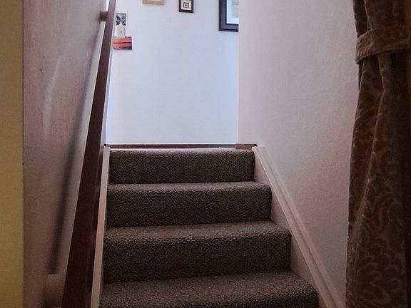 Stairs to 1st level (2nd floor)