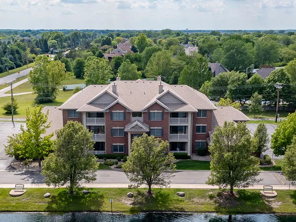 10434 White Oak Ln Unit 3C, Munster, IN 46321