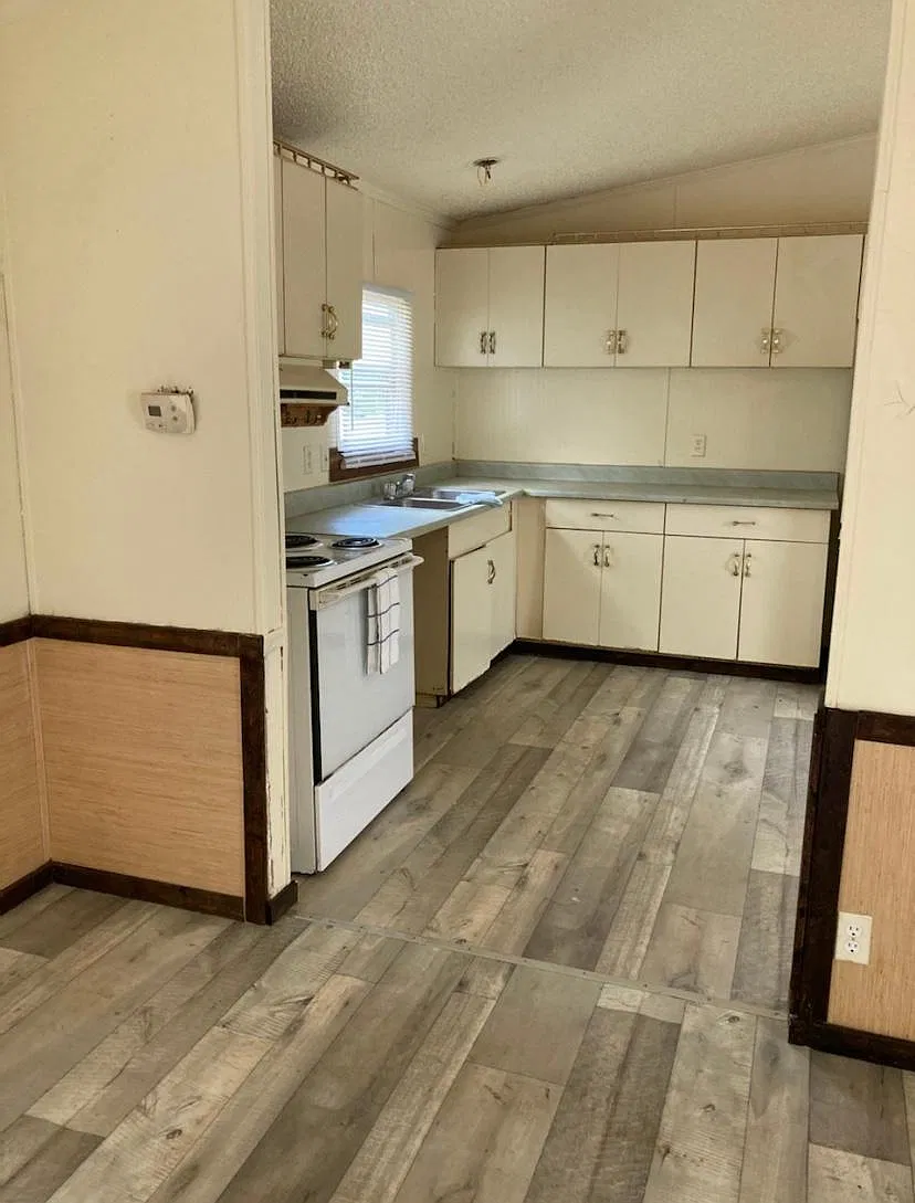 213 S Gate Dr — Photo 2
