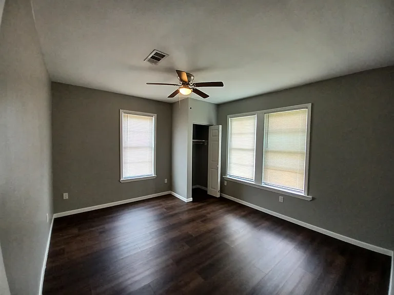 2405 Laurel St #3 — Photo 5