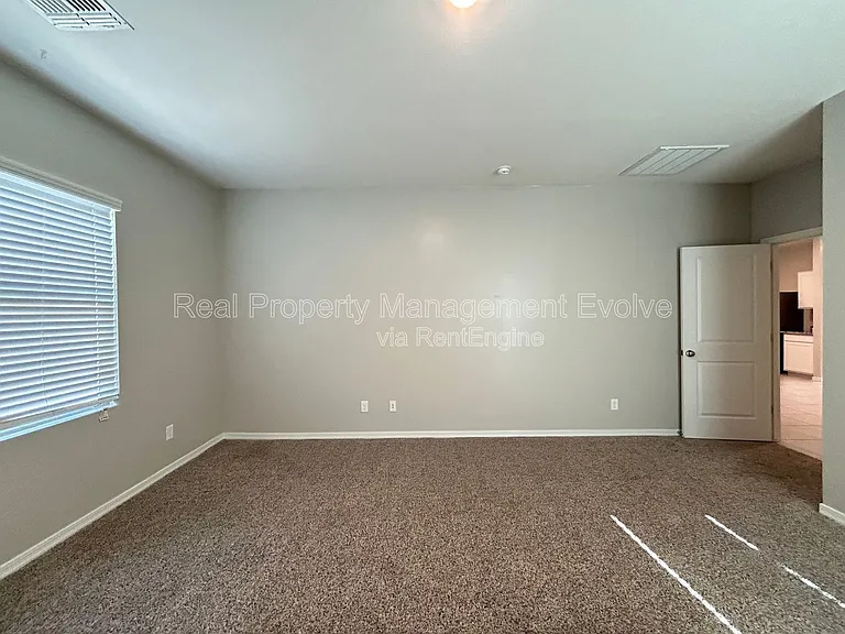 6511 W Magdalena Ln — Photo 12