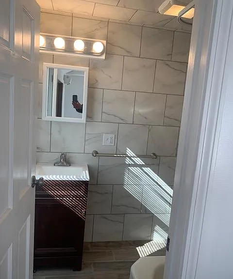 48 Winona Ave — Photo 10