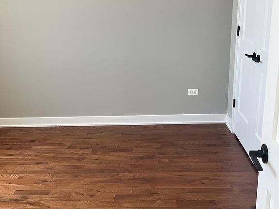 5th image of 1315 W Carmen Ave #3R