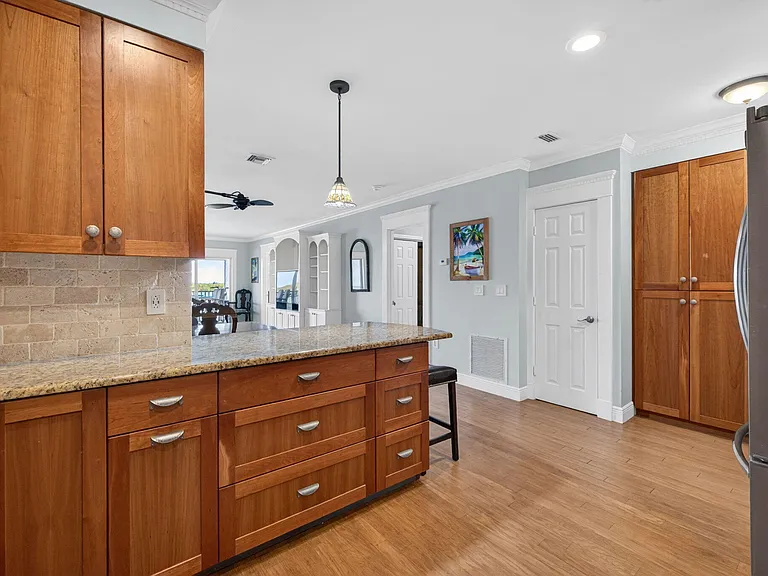 1630 Seaway Dr #304 — Photo 8