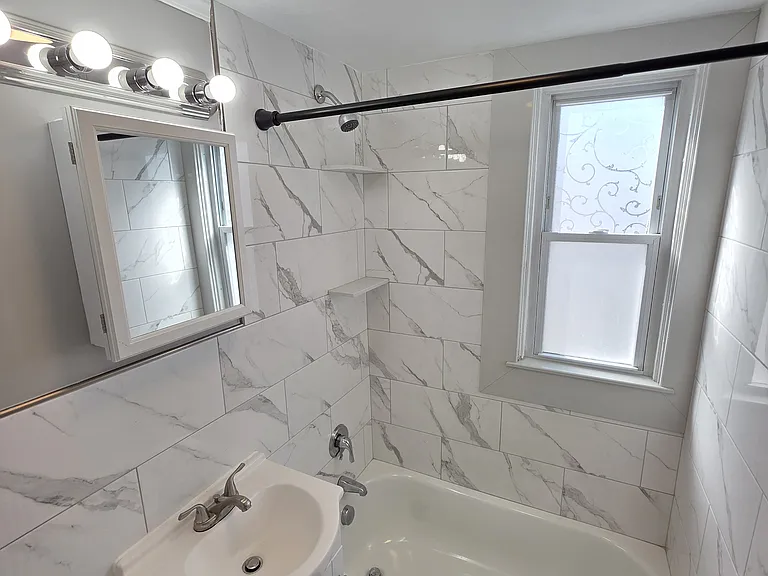 61 Magnolia St 2ndflr 2b/1b Updated! 1catok Laundry! Prkg Storage! — Photo 11