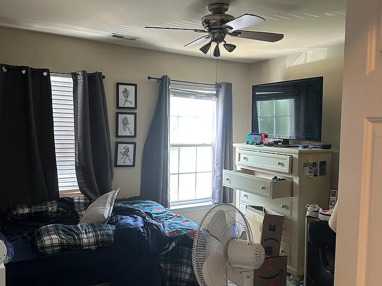 507 Caraleigh Ct — Photo 10